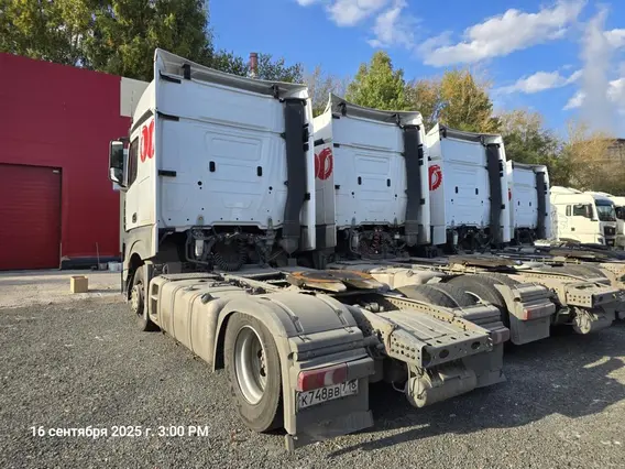 Седельный тягач Mercedes-Benz Actros 2021 года б/у фото 11