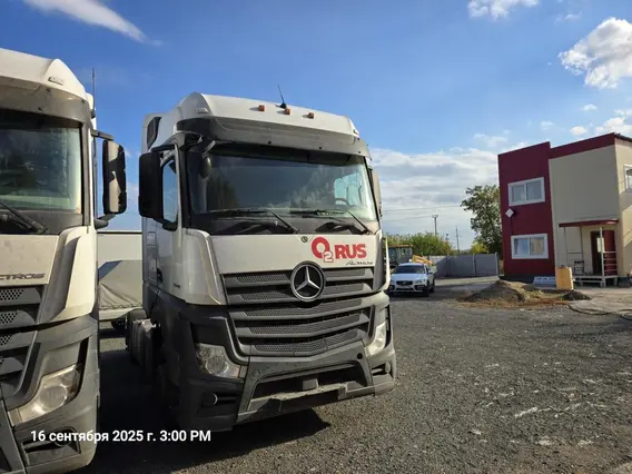 Седельный тягач Mercedes-Benz Actros 2021 года б/у фото 2