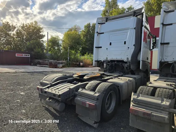 Седельный тягач Mercedes-Benz Actros 2021 года б/у фото 3