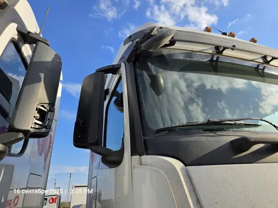 Седельный тягач Mercedes-Benz Actros 2021 года б/у фото 9