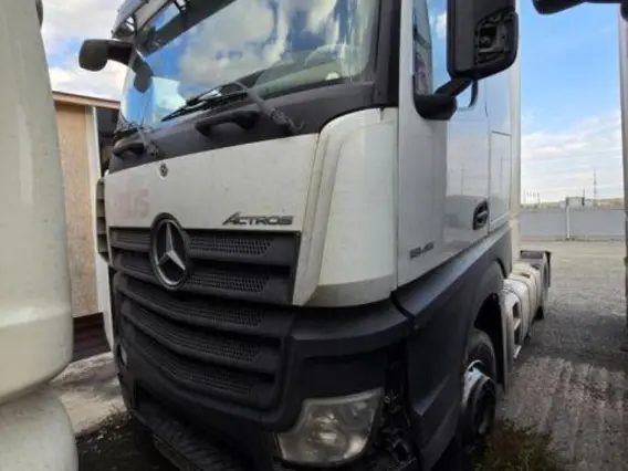 Седельный тягач Mercedes-Benz Actros 2021 года б/у