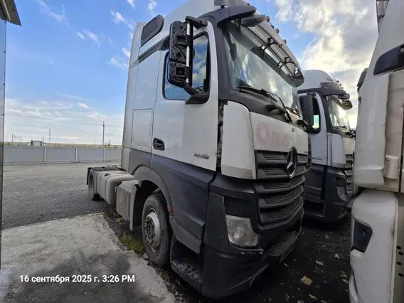 Седельный тягач Mercedes-Benz Actros 2021 года б/у фото 4