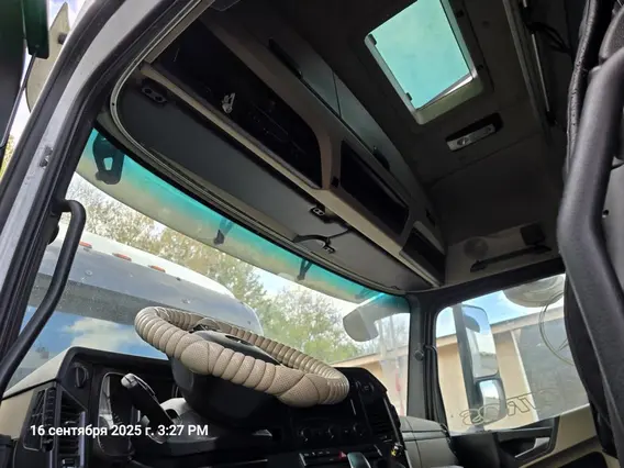 Седельный тягач Mercedes-Benz Actros 2021 года б/у фото 5