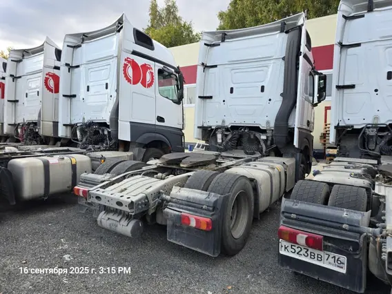 Седельный тягач Mercedes-Benz Actros 2021 года б/у фото 4