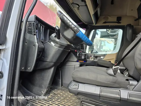 Седельный тягач Mercedes-Benz Actros 2021 года б/у фото 7
