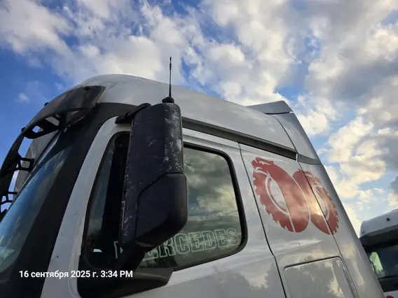 Седельный тягач Mercedes-Benz Actros 2021 года б/у фото 11
