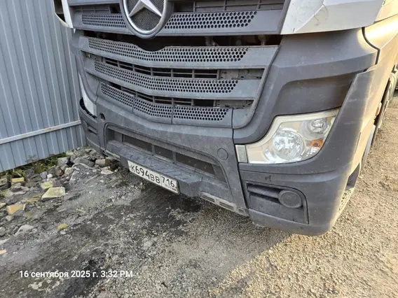 Седельный тягач Mercedes-Benz Actros 2021 года б/у фото 9