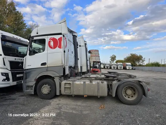 Седельный тягач Mercedes-Benz Actros 2021 года б/у фото 5