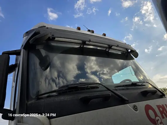 Седельный тягач Mercedes-Benz Actros 2021 года б/у фото 9