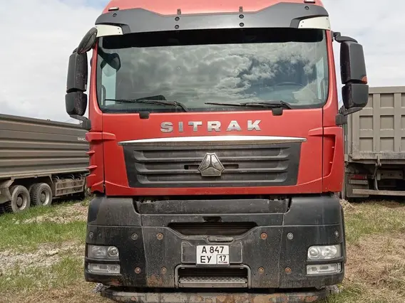 Грузовой тягач седельный SITRAK C7H 2022 года б/у фото 2