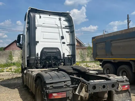 Седельный тягач SHACMAN SX4188YY381 2023 года б/у фото 6