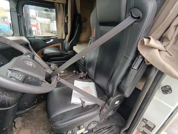 Седельный тягач SHACMAN SX4188YY381 2023 года б/у фото 8