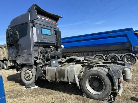 Седельный тягач FOTON AUMAN 2023 года б/у фото 9