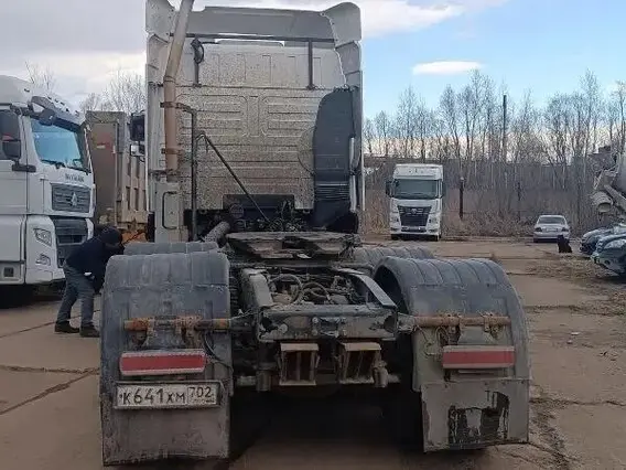 Седельный тягач МАЗ 643008 2022 года б/у фото 3