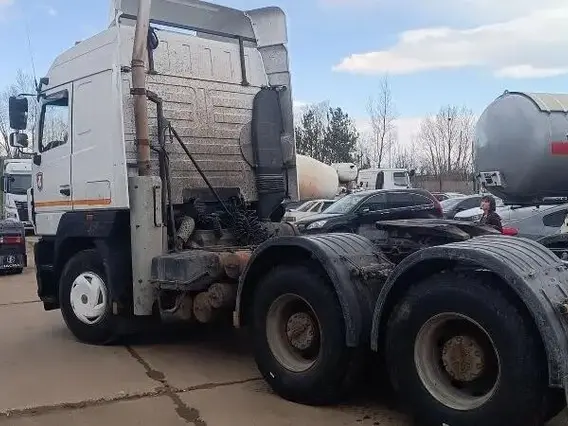 Седельный тягач МАЗ 643008 2022 года б/у фото 5