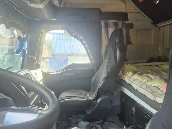 Автомобиль - тягач SITRAK C7H 2023 года б/у фото 10