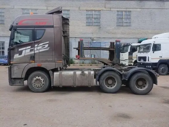 Седельный тягач FAW CA4259P25K15T1E6A80 2022 года б/у фото 4