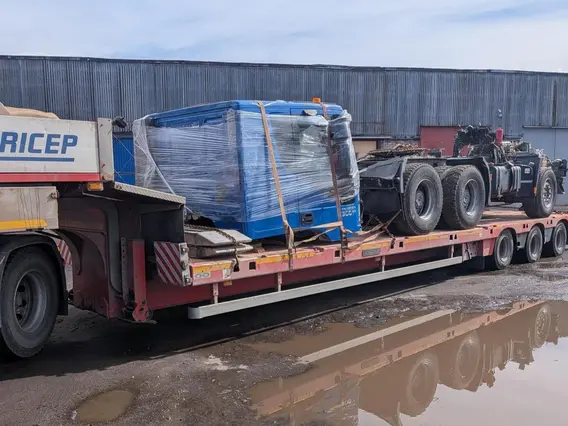Седельный тягач Iveco Trakker 2021 года б/у фото 2
