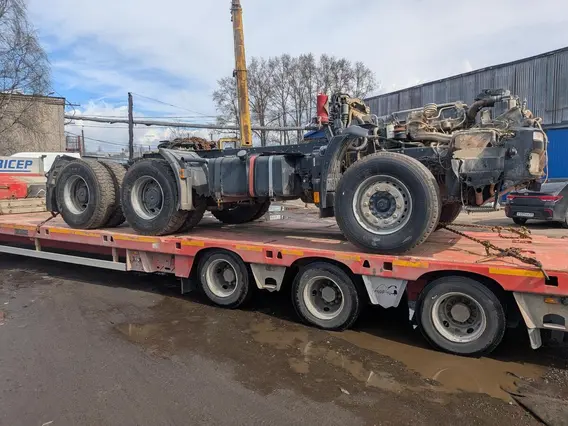 Седельный тягач Iveco Trakker 2021 года б/у фото 4