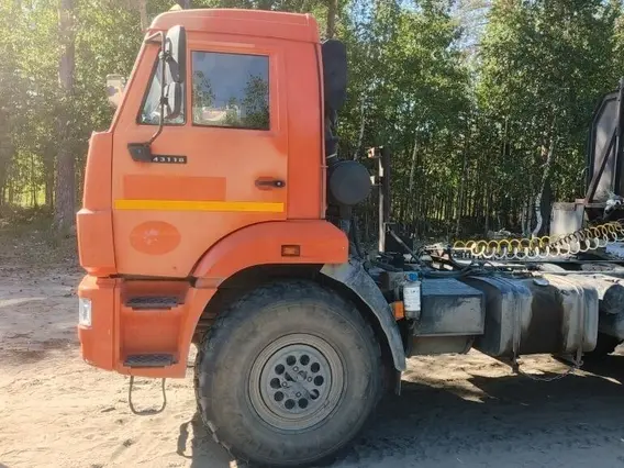 Седельный тягач КАМАЗ 670431 2017 года б/у фото 2
