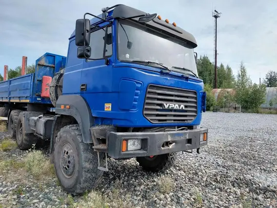 Седельный тягач УРАЛ-44202-3511-82 2021 года б/у фото 3