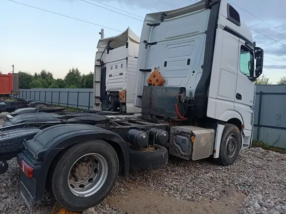 Седельный тягач MERCEDES-BENZ Actros 2021 года б/у фото 2