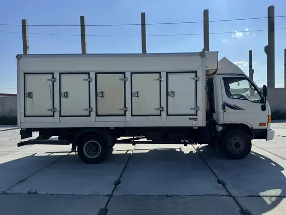 Рефрижератор HYUNDAI MIGHTY 2013 года б/у фото 2