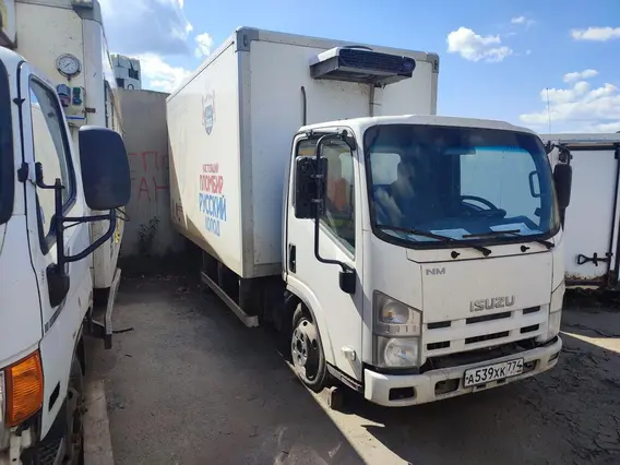 Фургон-рефрижератор Isuzu NMR 85H 2017 года б/у