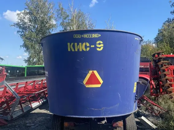 Измельчитель-смеситель-кормораздатчик НОЭЗНО-Сельмаш КИС-9 2020 года б/у фото 2
