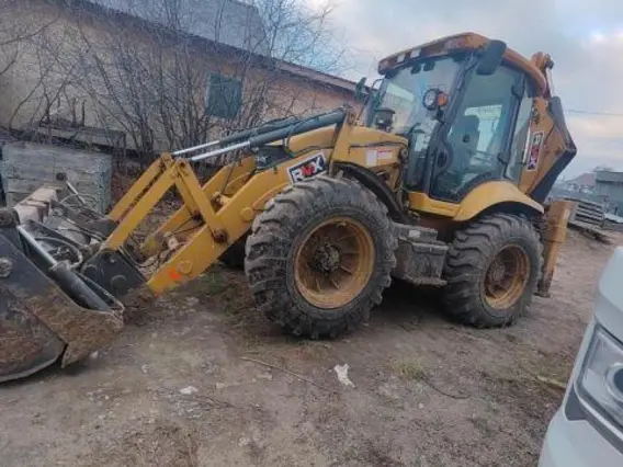 Экскаватор-погрузчик RUNMAX SE460R 2023 года б/у