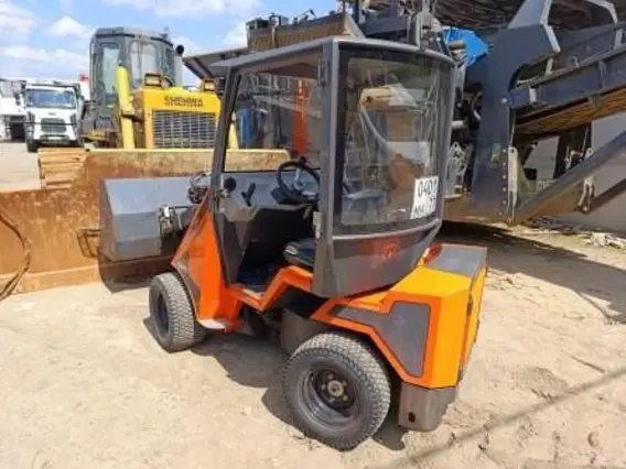 Минипогрузчик CASTLOADERS, CAST28T 2019 года б/у