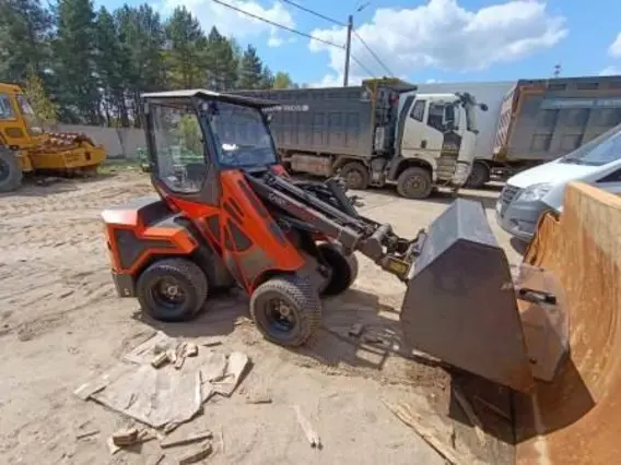 Минипогрузчик CASTLOADERS, CAST28T 2019 года б/у фото 5