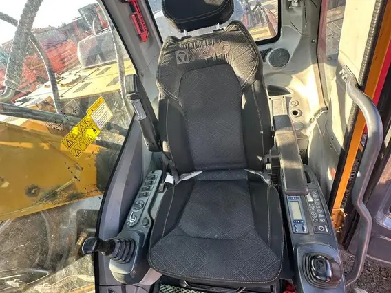 Экскаватор XCMG XE215C 2021 года б/у фото 12