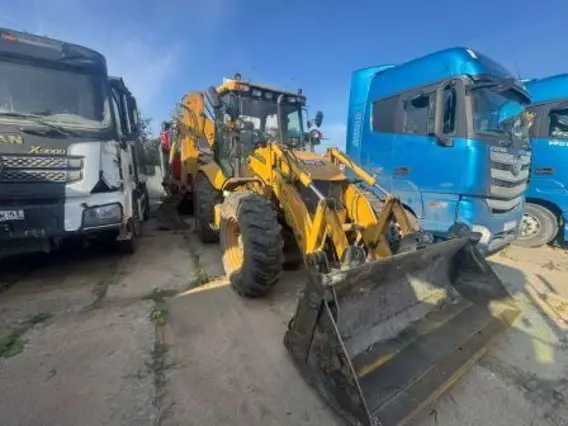Экскаватор-погрузчик BULL 4SX YUCHAI 2023 года б/у