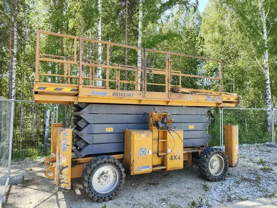 Ножничный подъемник Подъёмник с рабочей платформой XCMG 2023 года б/у фото 3