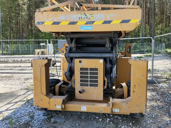 Ножничный подъемник Подъёмник с рабочей платформой XCMG 2023 года б/у фото 6