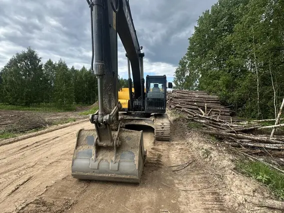 Гусеничный гидравлический экскаватор и TZCO TZ260C3 2025 года б/у фото 2