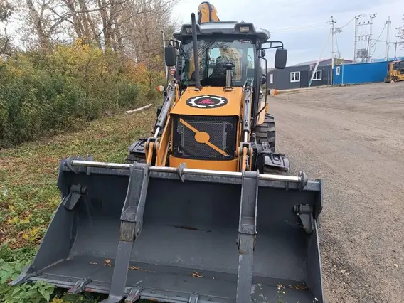 Экскаватор-погрузчик HDCM 3TX 2024 года б/у