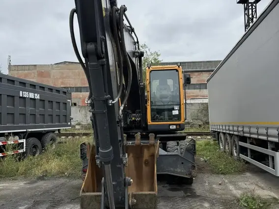 Экскаватор на колесном ходу HYUNDAI R180W-9S 2025 года б/у фото 3