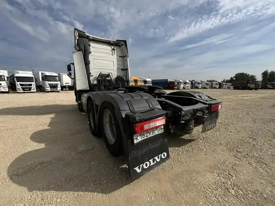 Тягач Volvo FM-TRUCK 6x2 2021 года б/у фото 7