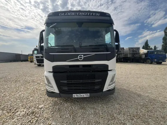 Тягач Volvo FM-TRUCK 6x2 2021 года б/у фото 2