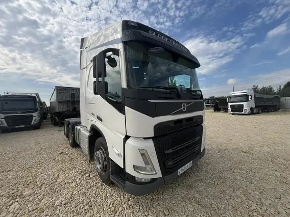 Тягач Volvo FM-TRUCK 6x2 2021 года б/у фото 3