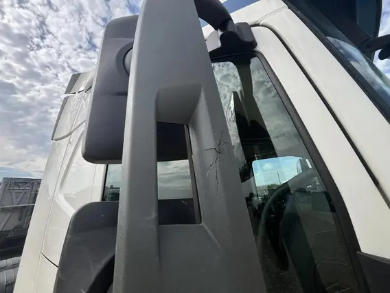 Тягач Volvo FM-TRUCK 6x2 2021 года б/у фото 10
