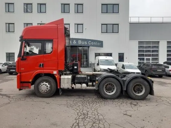 Седельный тягач SHACMAN SX42584V324 2023 года б/у фото 3