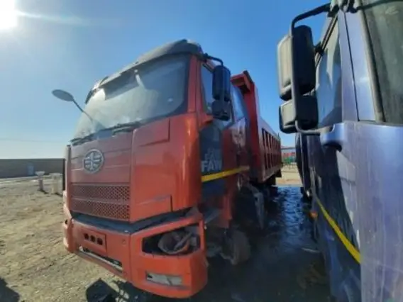 Специализированный, автомобиль - самосвал FAW J6 2021 года б/у фото 3