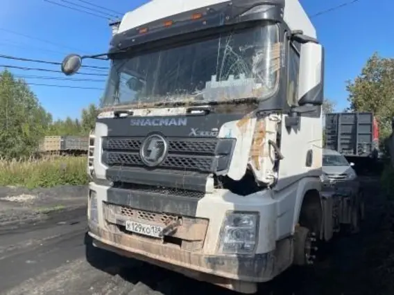 Седельный тягач SHACMAN SX42586V385 2022 года б/у