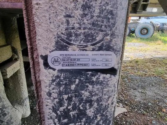 Специализированный, полуприцеп - самосвал GRUNWALD 9453-0000012-60 2022 года б/у фото 3
