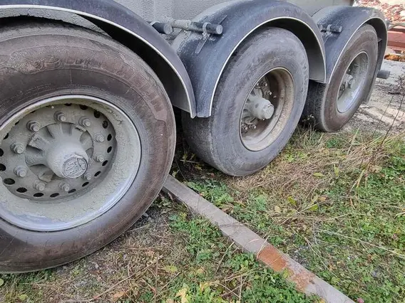 Самосвальный полуприцеп Grunwald 9453-0000011-60 2022 года б/у фото 8