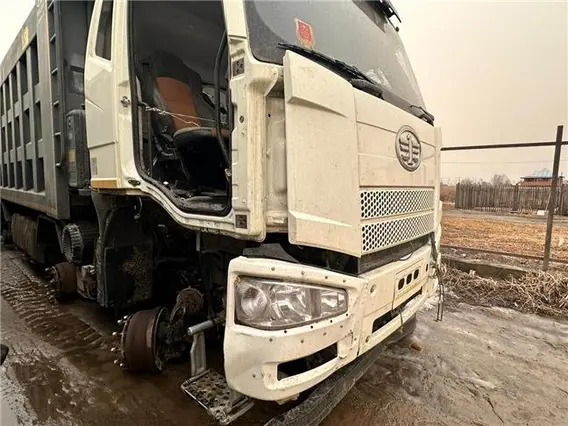 Cпециализированный, автомобиль - самосвал FAW J6 2022 года б/у фото 3