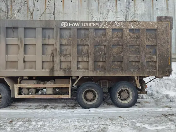 Самосвал FAW J6 2022 года б/у фото 9